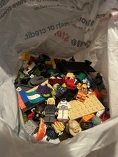 BAG OF LEGOS AND STAR WARS MINIFIGS AND BODY ...