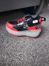 Kc Chao Fashion Wheeled Sneakers