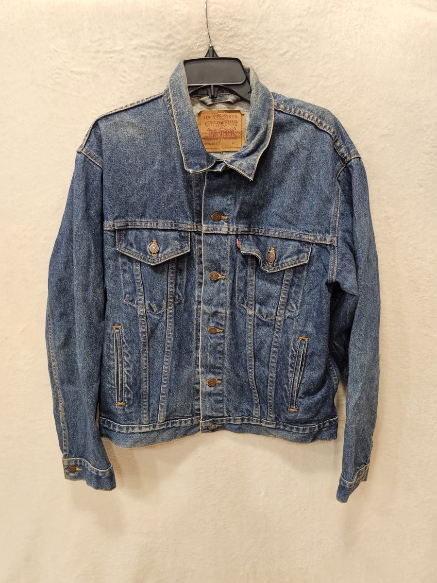Vintage 80s Levis Denim Trucker Jacket Made in USA 70506-0216 Size