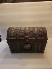 Master Replicas Dead Man's Chest  Davy Jones Treasure Chest **See Pictures 