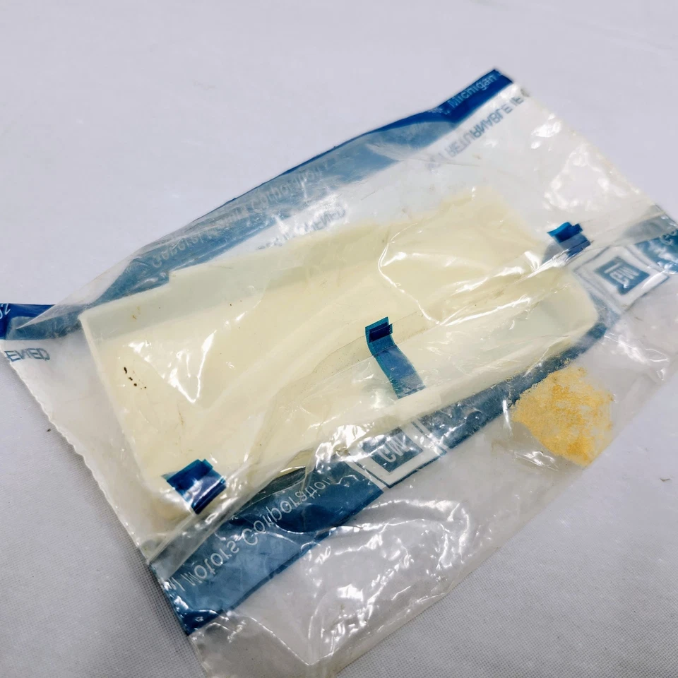 Lâmpada de cortesia C3 Corvette cúpula tampa lente domelight NOS 74-82 Gm - Imagem 3 de 3