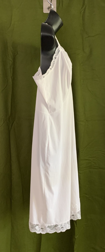 Vestido De Colección Blanco Nylon Encaje Ancho Dobladillo Bordado Flores Sin Mangas Completo Talla 40 Alto - Imagen 8 de 15