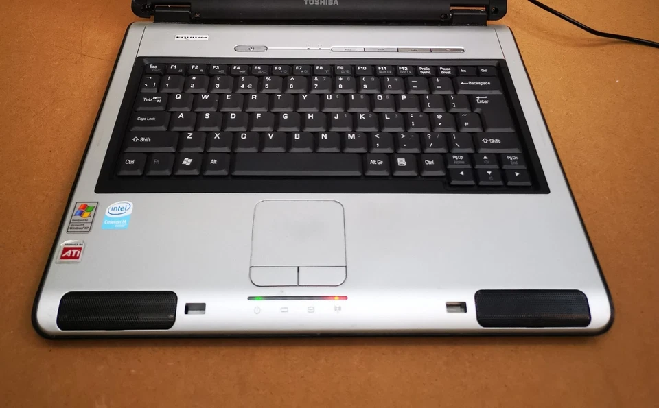 Toshiba Equium L100-186 Laptop - Black - Unit Only (PSLA5E-002005AV) 718W... - Image 2 of 4