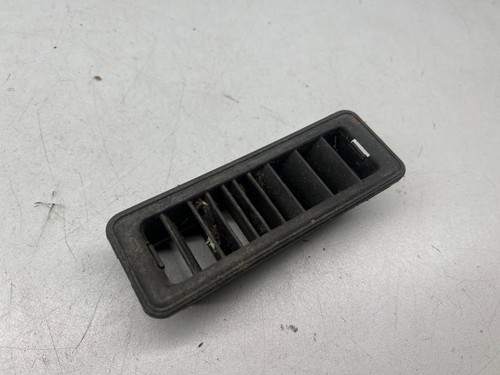 VW T3 Bus Transporter Luftdüse Armaturenbrett Mitte 251255476 #K78