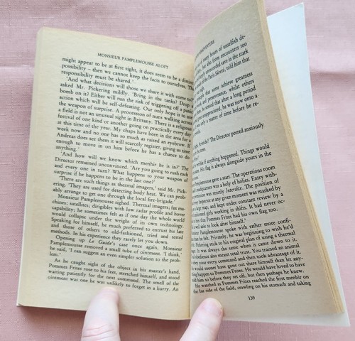 Monsieur Pamplemousse Aloft by Michael Bond, 1989, Paperback - Picture 6 of 12