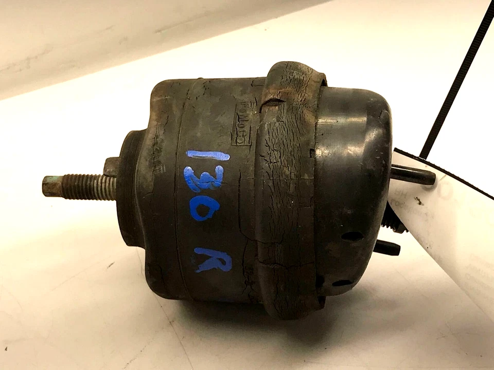 2006 FORD FREESTYLE двигатель коробка передач крепление пассажира справа 3,0 л 5F936068BF - Изображение 2 из 4