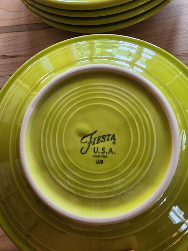 Fiesta 12 PC Classic Dinnerware Set, ( Missing 1 Bowl) Lemongrass - Picture 5 of 6