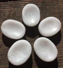 NATURAL WHITE AGATE GEMSTONE WORRY STONE (ONE)
