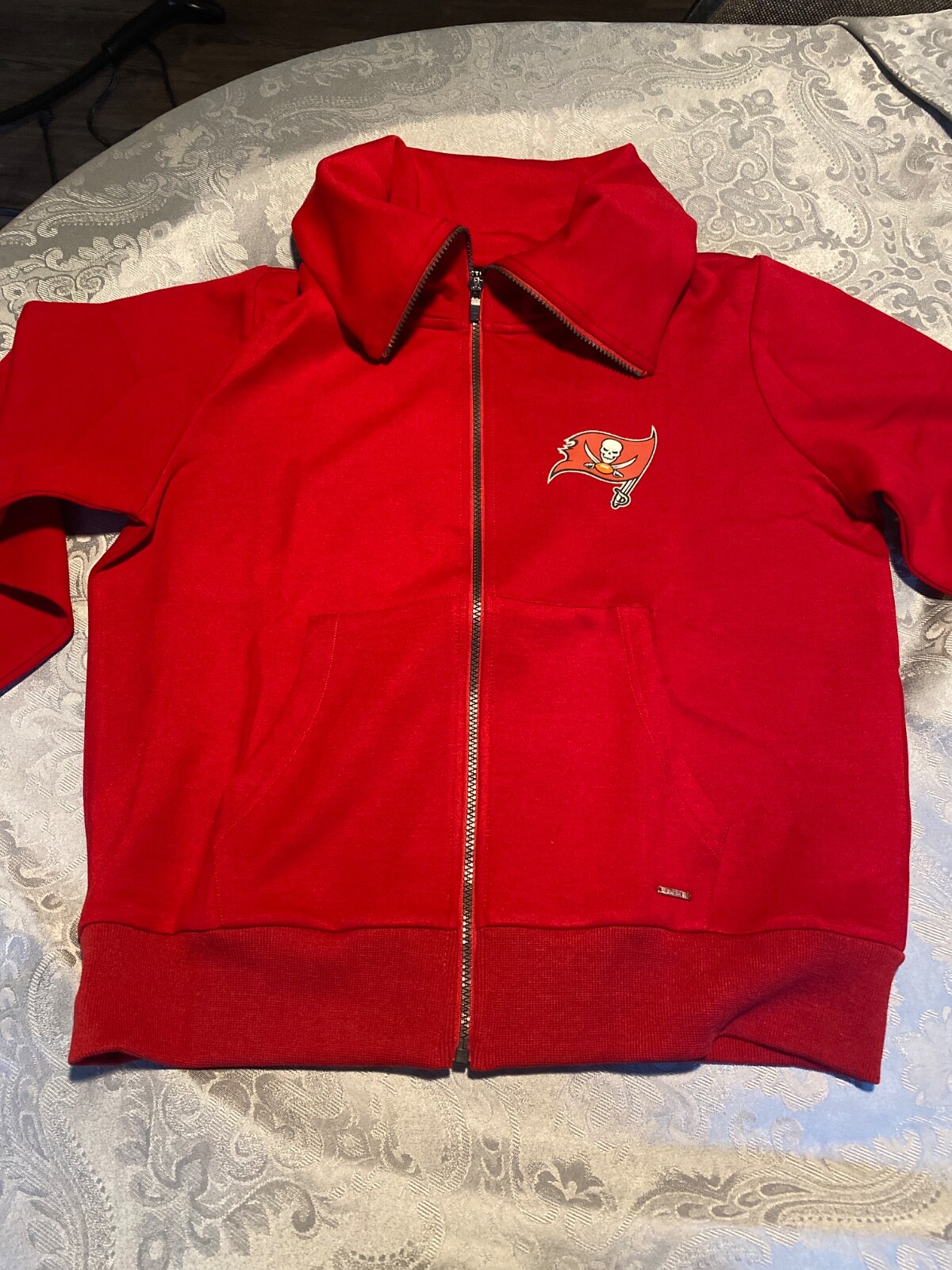 Picture 1 of 6
