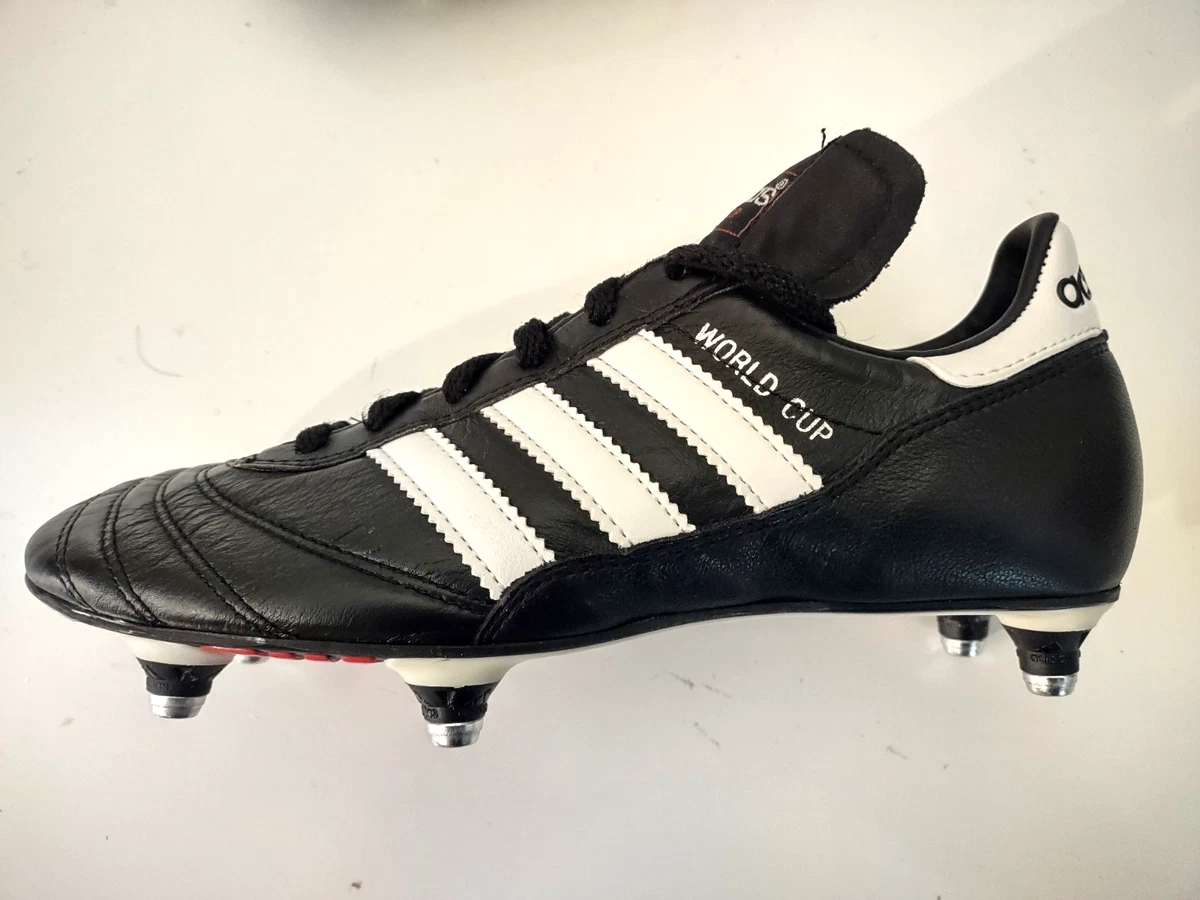 Preços baixos em Adidas World Cup em Chuteiras e Tênis de Futebol