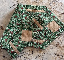 CHRISTMAS HOLLY BUFFET TABLE RUNNER RED GREEN VINTAGE WINTER HOLIDAY