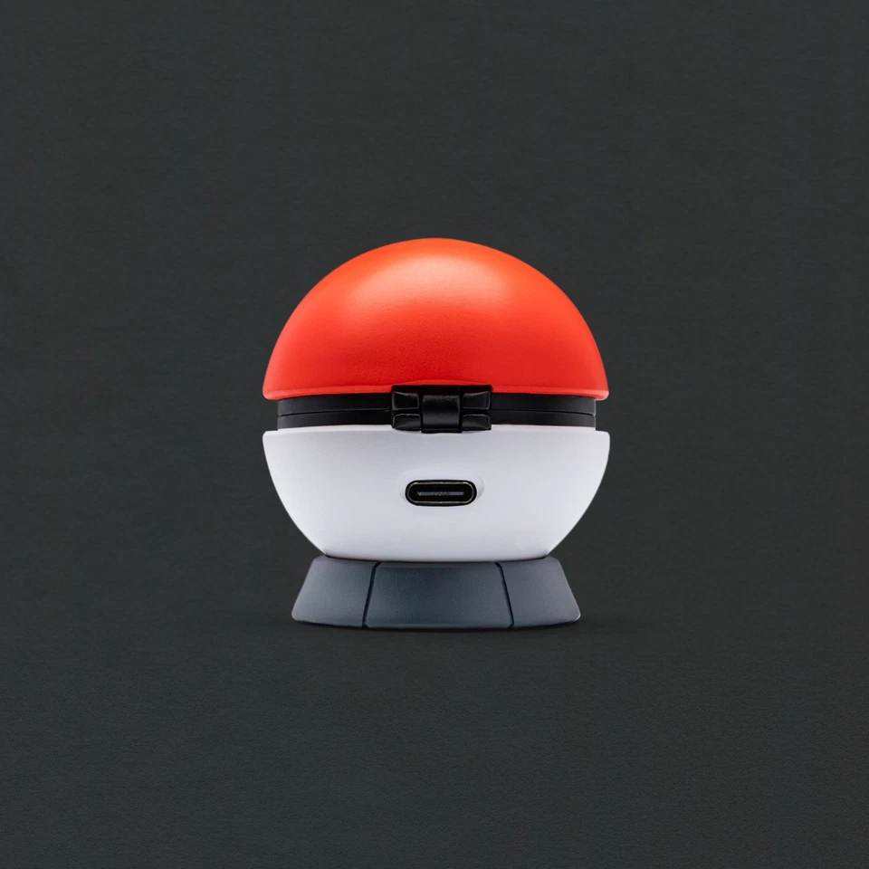 S-Craft Pokémon Light-Up Poke Ball Keycap Holder - Image 2 of 4