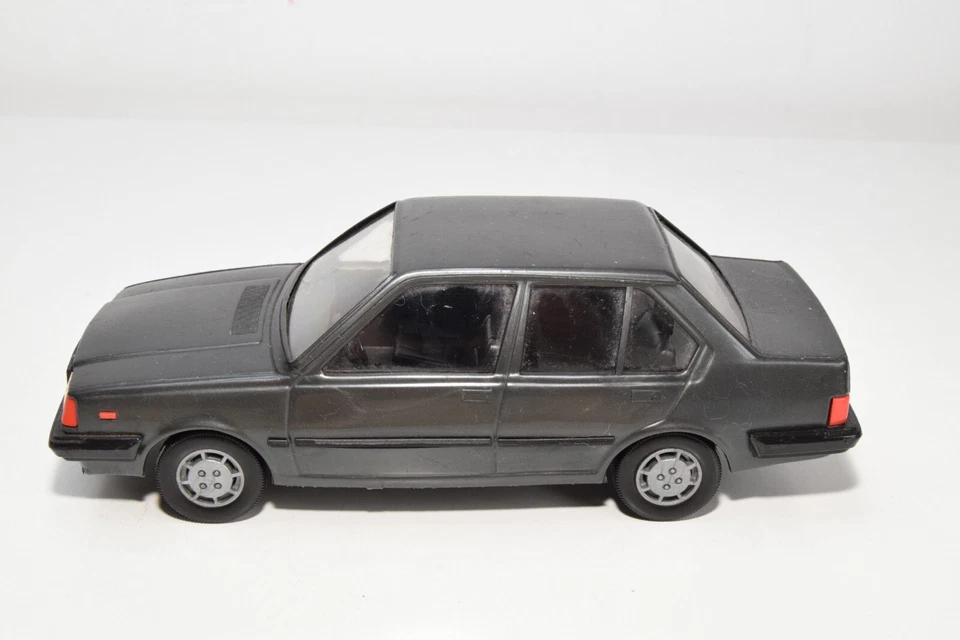 B71 1:20 STAHLBERG FINLAND VOLVO 360 GLE 360GLE NERO BUONE CONDIZIONI. - Immagine 2 di 4