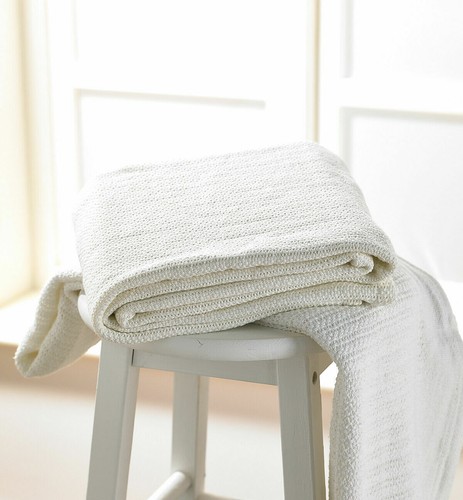 CREAM PREMIUM QUALITY Pure Cotton Baby Junior Cellular Blanket 100cm x 150cm - Picture 2 of 3