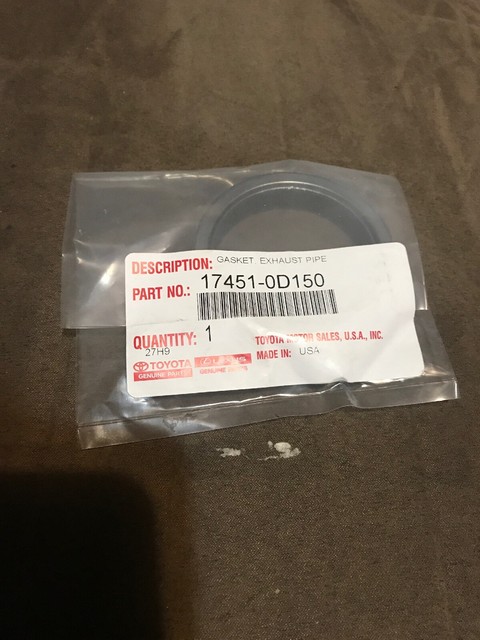 Toyota 17451 0r010