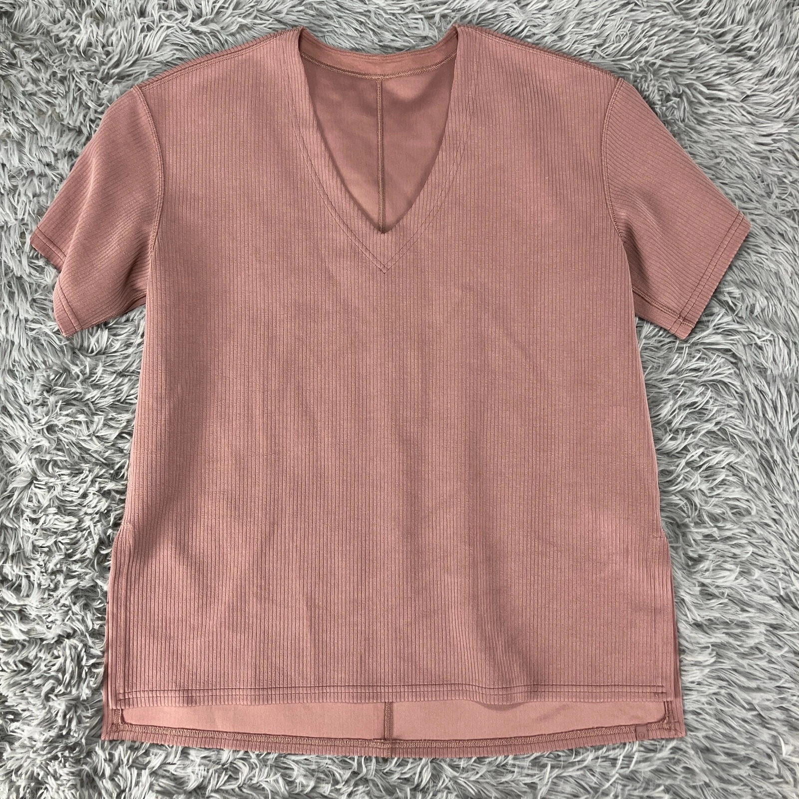 lululemon v-neck relaxed fit short sleeve rib knit shirt