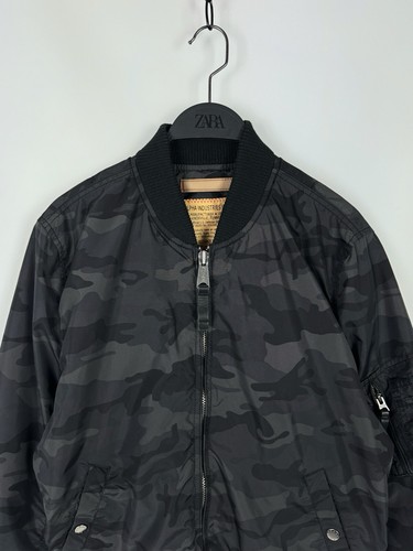 Chaqueta de bombardero Alpha Industries MA-1 camuflaje negra - Imagen 2 de 10