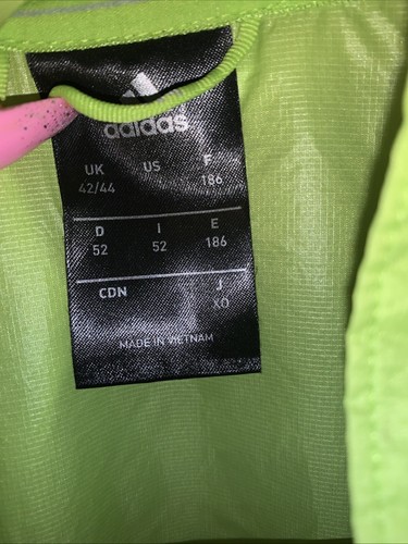 ADIDAS LIGHTWEIGHT JACKET FOLDS IN POCKET 42-44 fits ladies size 16 - Picture 3 of 7