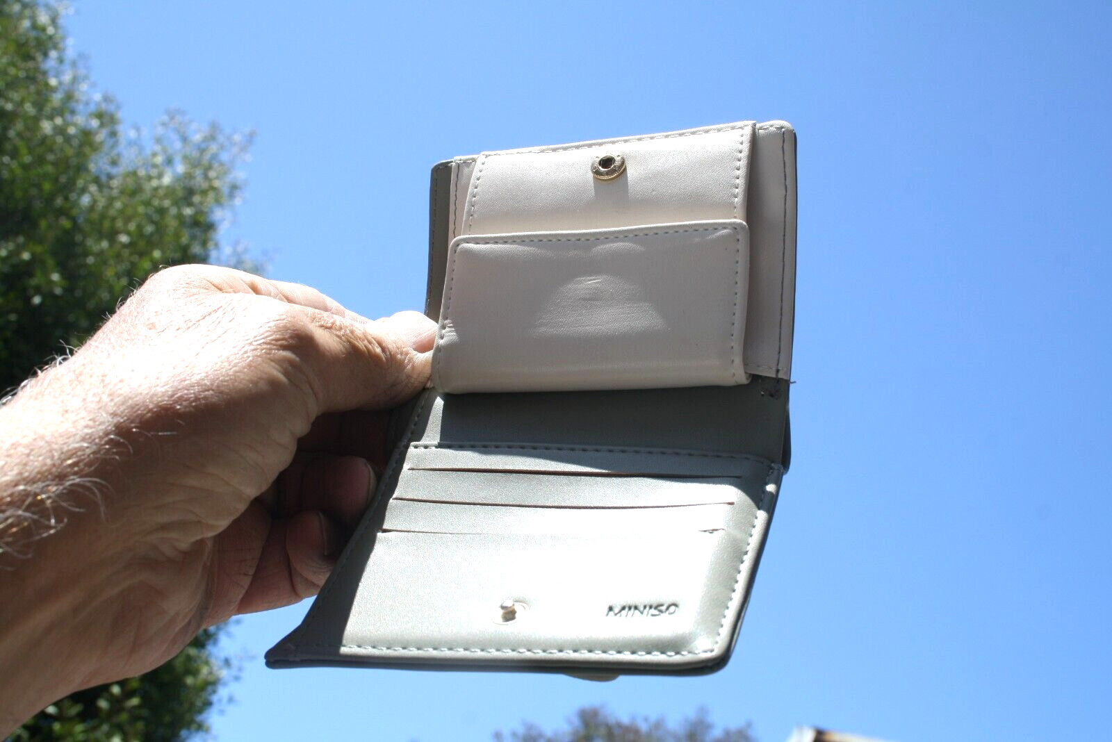 Miniso Ladies Wallet Taupe/Cream New 4 3/8" x 3 3/8" Gem