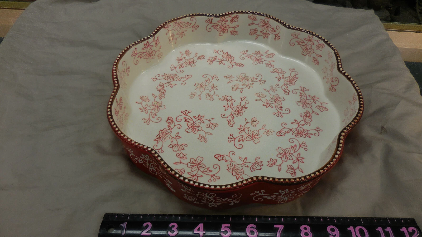 Temp-tations 10" x 2-1/4" Scalloped Pie Deep Dish Baker Tart Quiche/CAKE BAKER