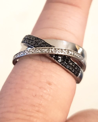 3/4 Inch Diameter (Size 9) Black & White Diamonds Sterling Silver 3 Band Ring - 第 2/15 張圖片