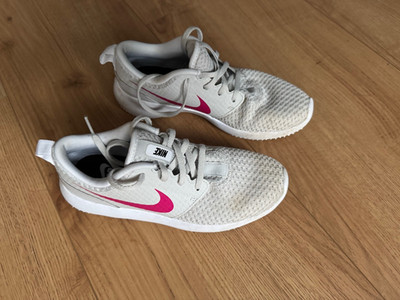 Kinder / Damen Nike Golf Schuhe Große 36,5 weiß/grau