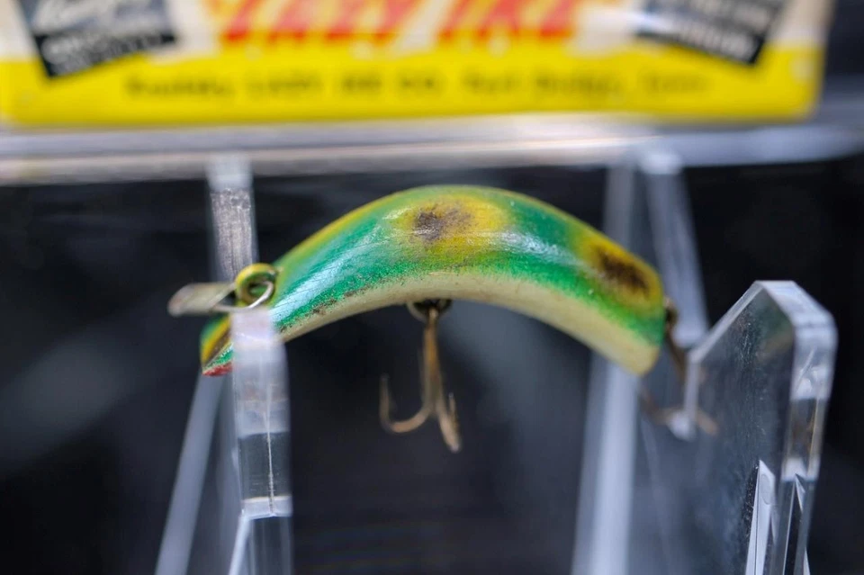 EN CAJA - DE COLECCIÓN LAZY IKE FLY IKE KL-006 Rana madera mosca caña plantilla señuelo pesca Foto 2 de 4