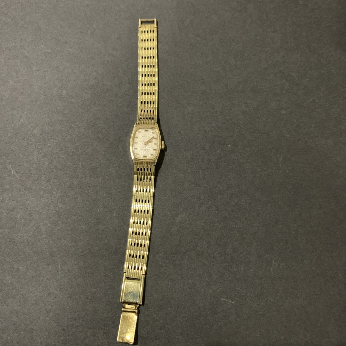 Woman’s Waltham Gold-Tone Rectangular Quartz Watch Vintage WALTHAM Swiss Made Quartz pair watches. Elegant  main image 4
