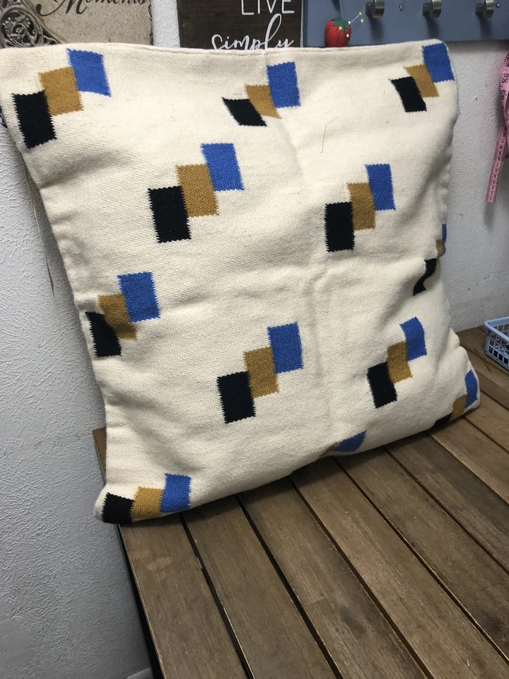 100% New Zealand Wool Pillow Cover Revival Rugs Handwoven Cotton Canvas Back New - Image 3 of 4