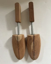 Pair Cedar Wood Split Toe Shoe Trees Size M Spring Loaded Stretchers Shapers