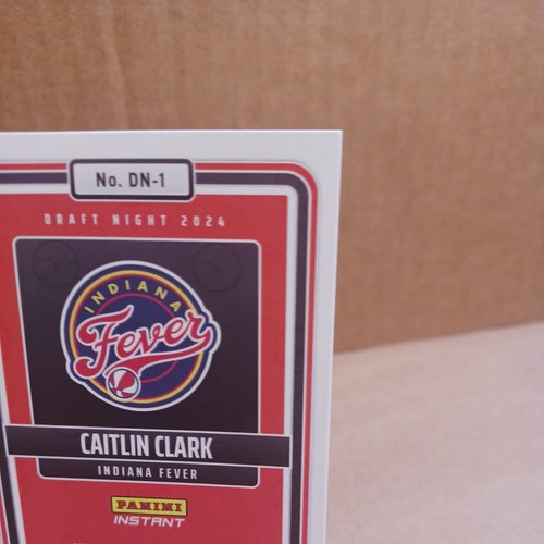 CAITLIN CLARK 2024-25 PANINI INSTANT WNBA #DN-1 ROOKIE DRAFT NIGHT RC FEVER - 第 18/22 張圖片