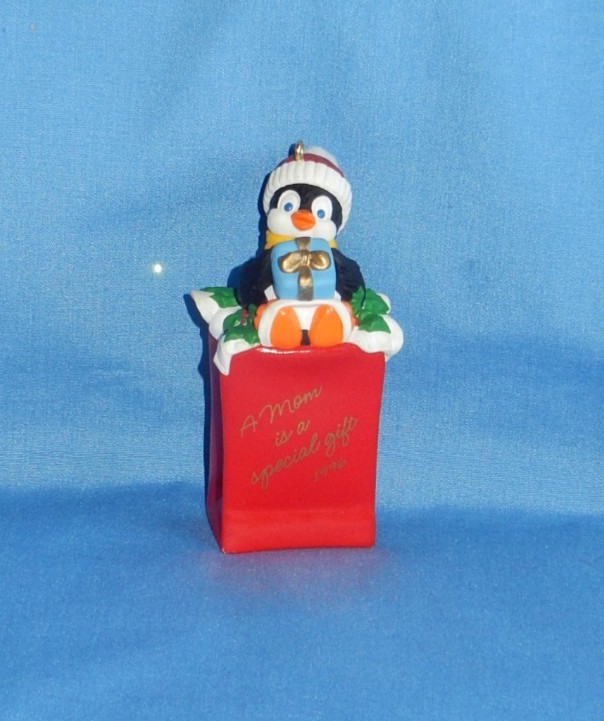 Vintage Hallmark 1996 Mom A Special Gift Penguin Christmas Ornament