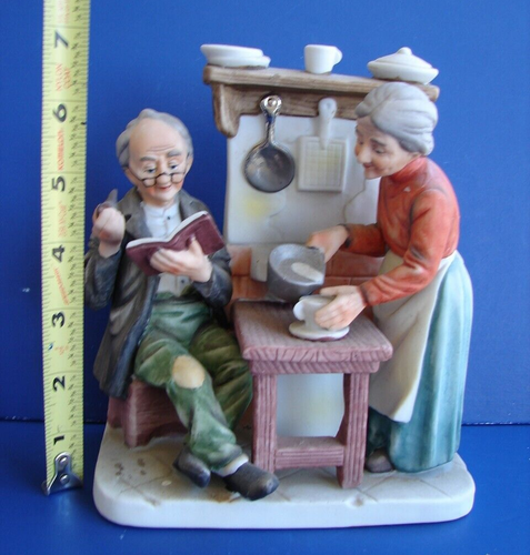 Vintage Lefton Porcelain Figurine ~ Older Couple In the Kitchen ~ Japan 5088 - Picture 11 of 13