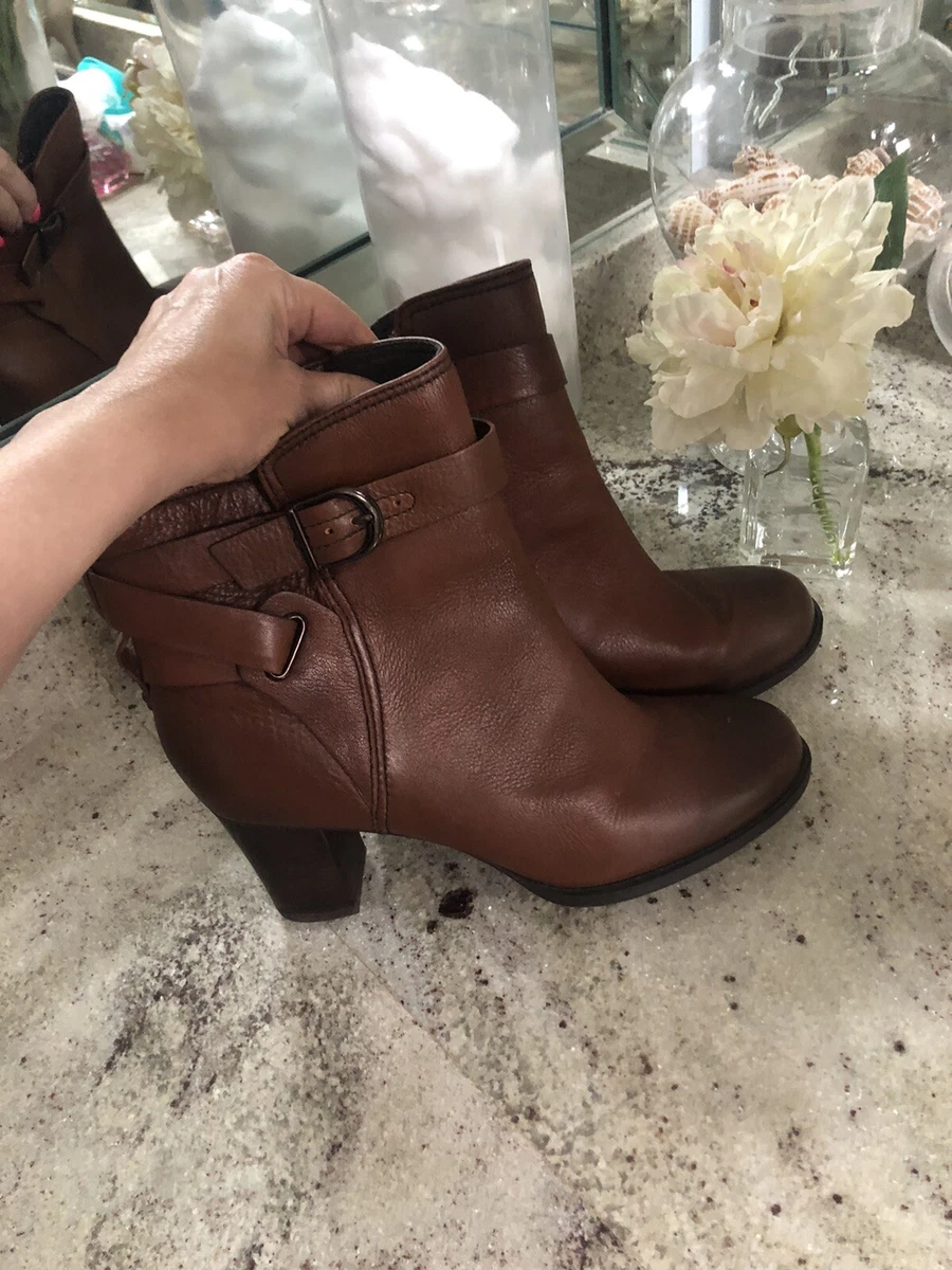 Clarks sales hope track