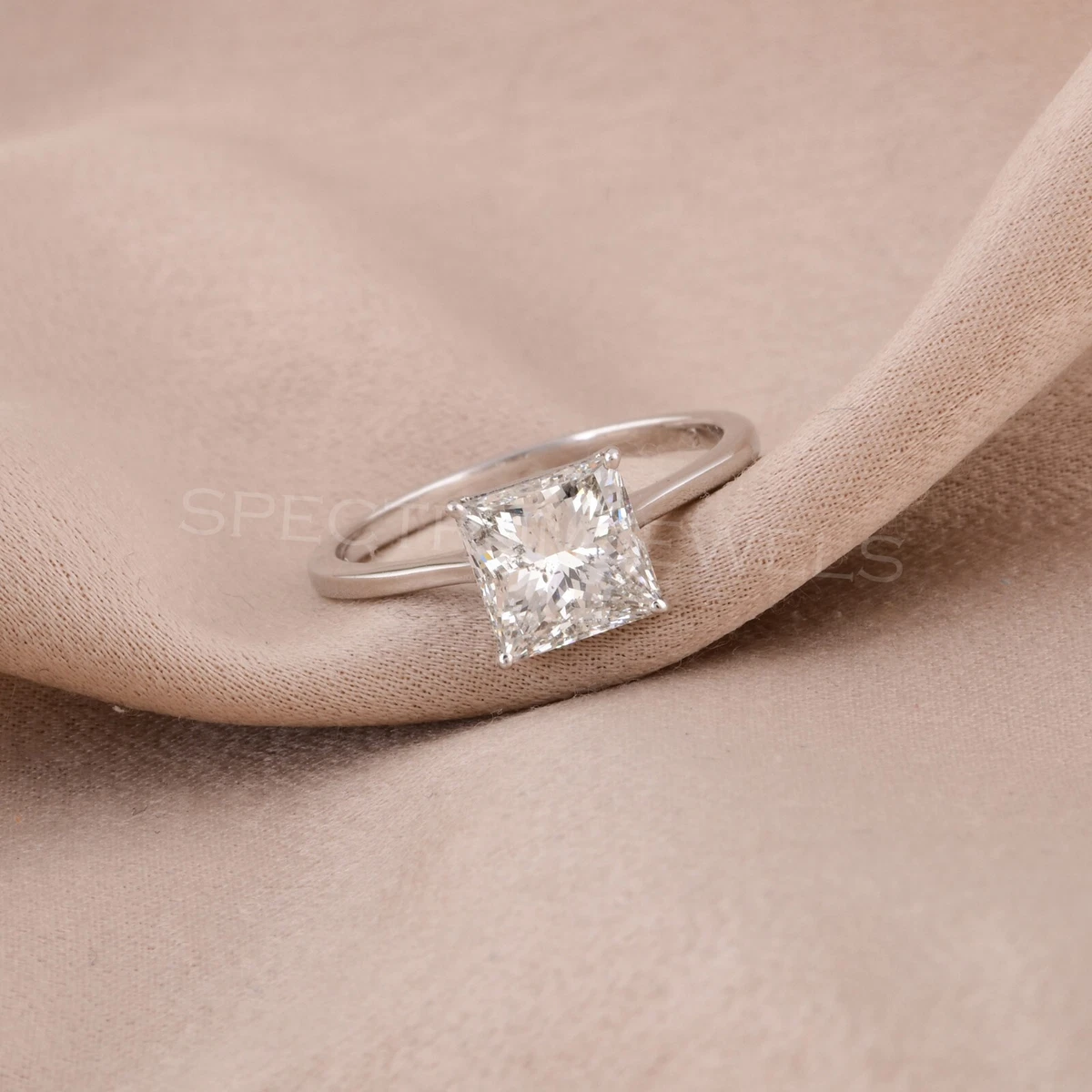 Anello outlet fidanzamento quadrato