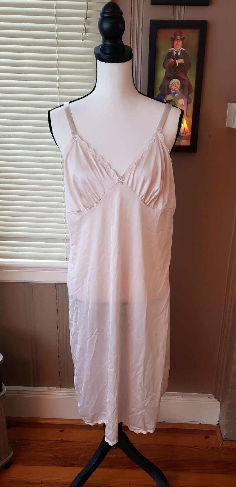 Vintage Nude Beige Full Slip Adjustable Straps Size M Gem