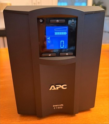 USV (UPS) APC SMC1500I - Notstromversorgung, Überspannungsschutz