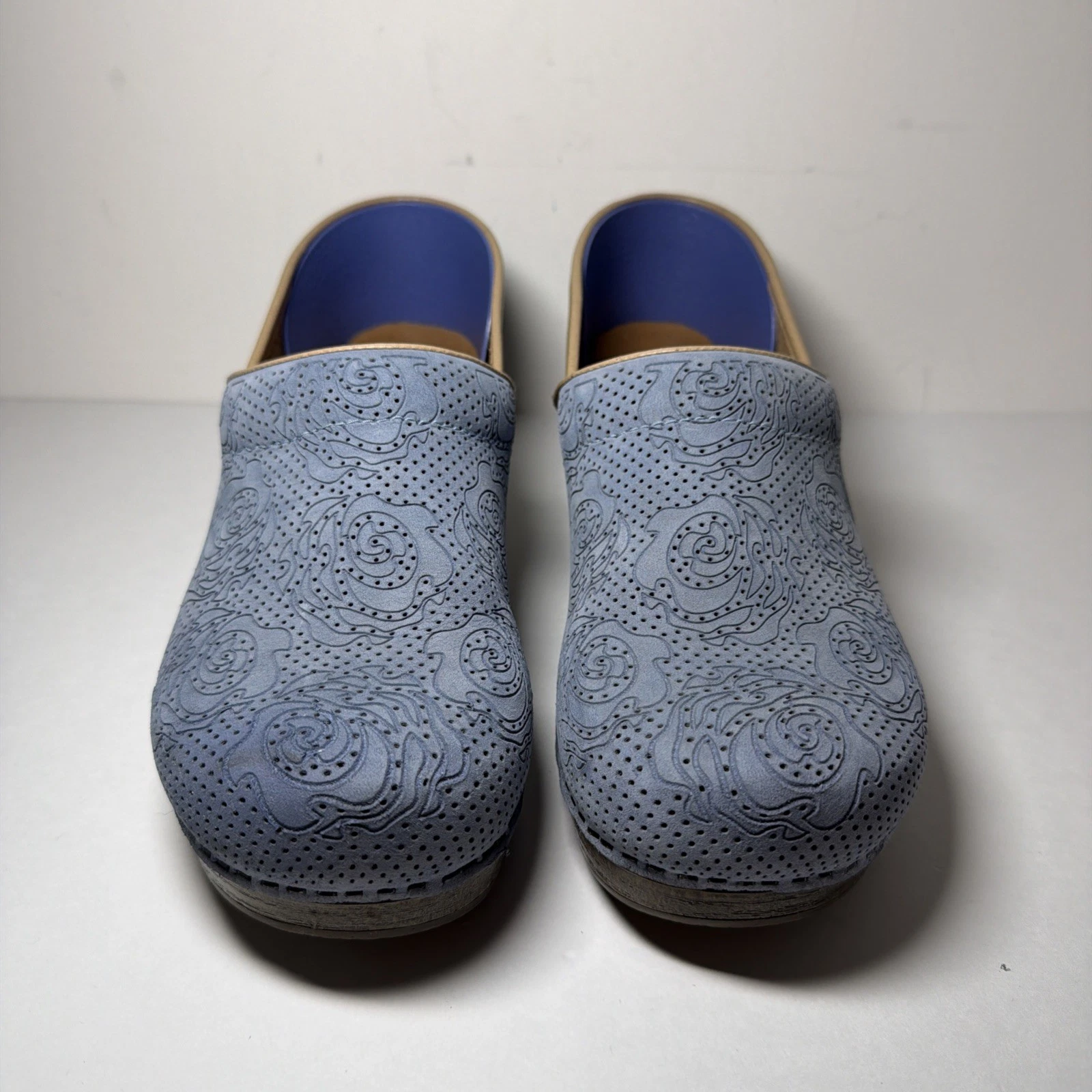 Dansko Women's Sz EU 41 USA 10/10.5 BLUE Suede Clogs Floral Perforated Blue EUC
