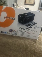 Plustek OpticFilm 8200i SE 35mm Slide  Film Scanner 7200dpi 48-bit CCD USB