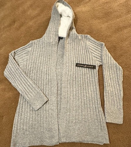 Almost Famous TM WANT IT WEAR IT LOVE IT # T133 - Picture 3 of 3