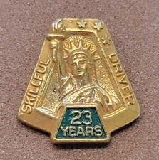 VINTAGE UPS UNITED PARCEL SERVICE EMPLOYEE BADGE 23 YEAR DRIVER SERVICE PIN