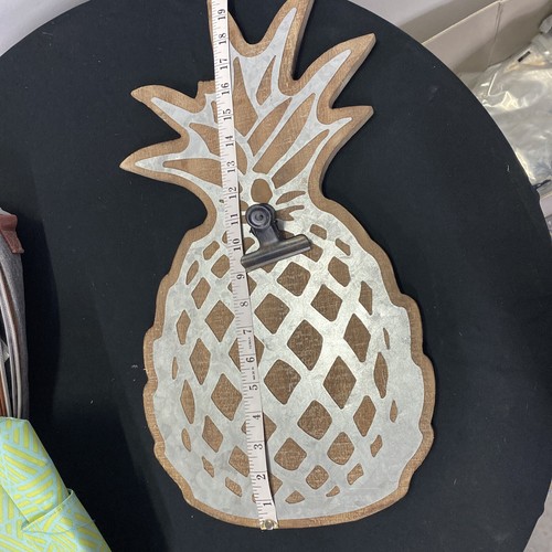 Home Decor Hobby Lobby Pineapple Clip Board Wood & Metal (S1) - Picture 4 of 5