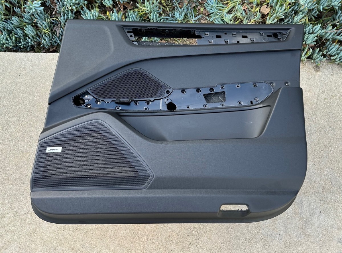 PORSCHE 2019 2022 CAYENNE BLACK FRONT RIGHT DOOR PANEL PART NO