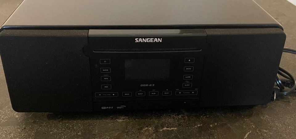 Sangean Todo en Uno WiFi/Radio por Internet/FM-RDS/AUX/CD/USB/SD/iPod Dock,: DDR-63 Foto 2 de 4