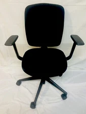 Comfortable STEELCASE Office/Desk Chairs - Black, Adjustable