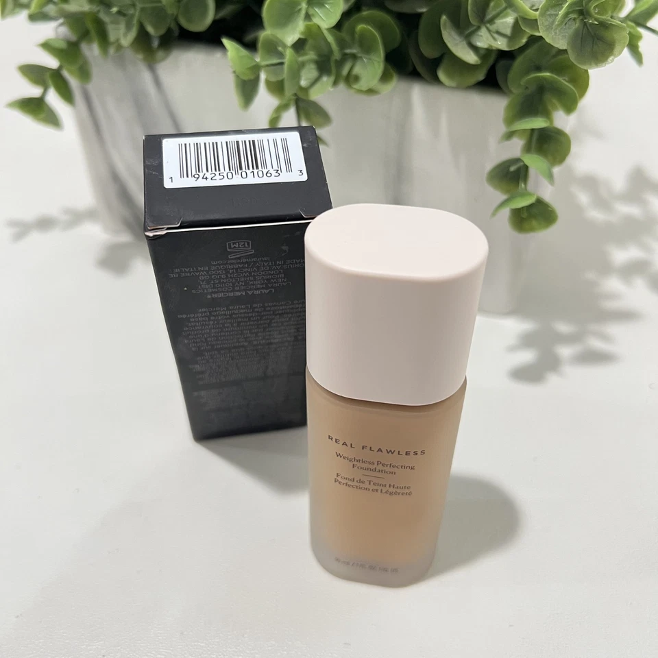 Laura Mercier Real Flawless Foundation - 3N2 CAMEL - 30ml/1FL.OZ - Image 4 of 4