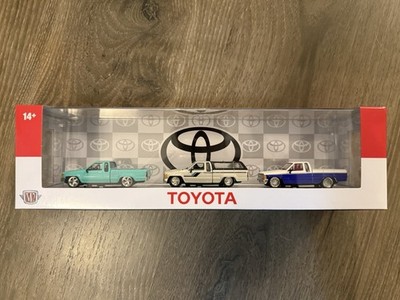M2 MACHINES 1/64 1985 TOYOTA TRUCK 3-PIECE SET