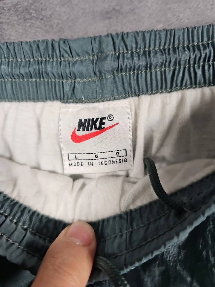 Pantalones deportivos Nike vintage para hombre grandes años 90 etiqueta blanca Y2K pista jogger nailon Foto 2 de 4