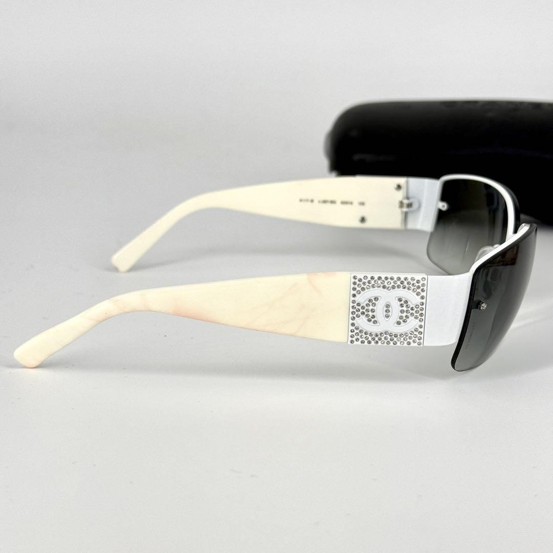 ココマーク入り CHANEL 4117-B サングラス 62□16 CHANEL 4117-B Sunglasses Coco Mark Rhinestone Rimless White
