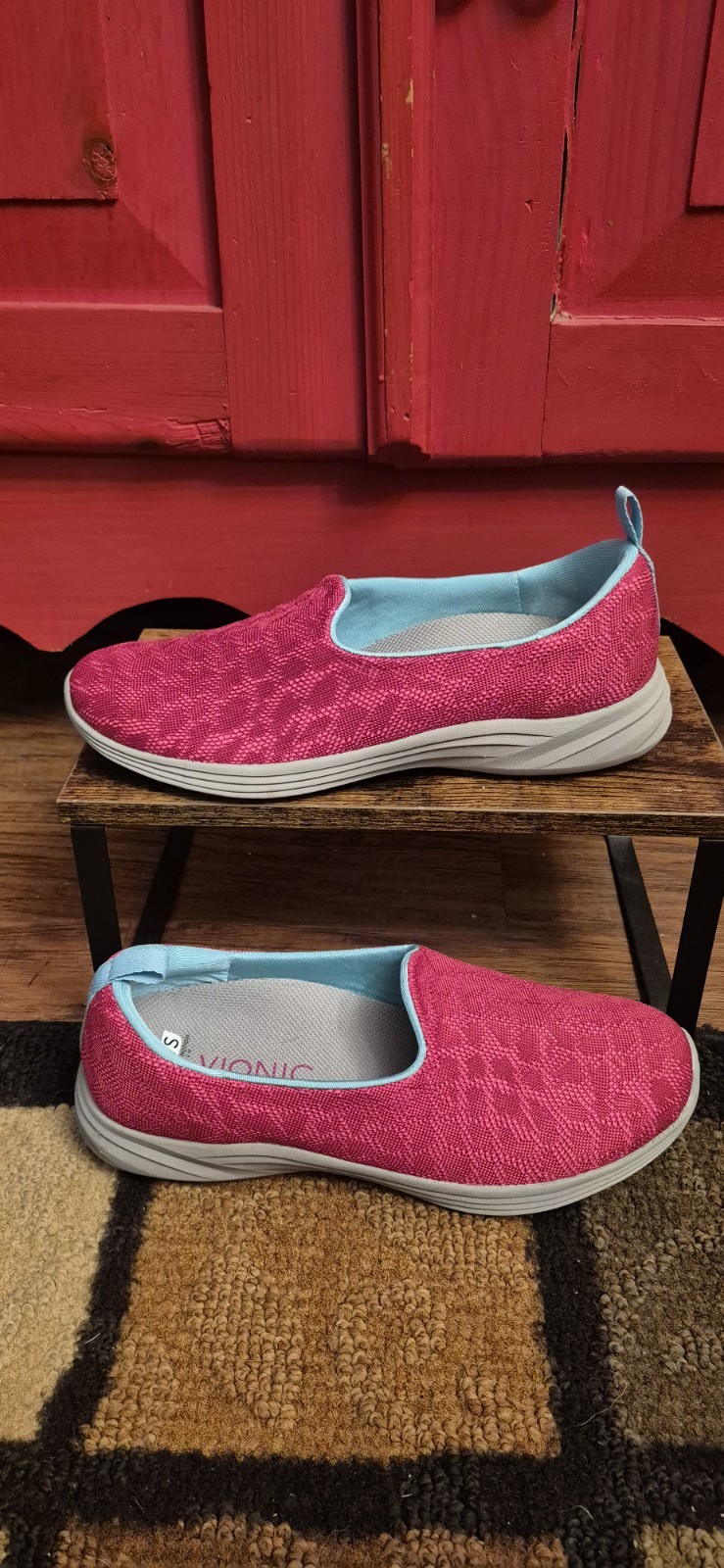 VIONIC 8.5  HYDRA AMS Slip On Sneakers Arch Support Orthaheel PINK Worn Once